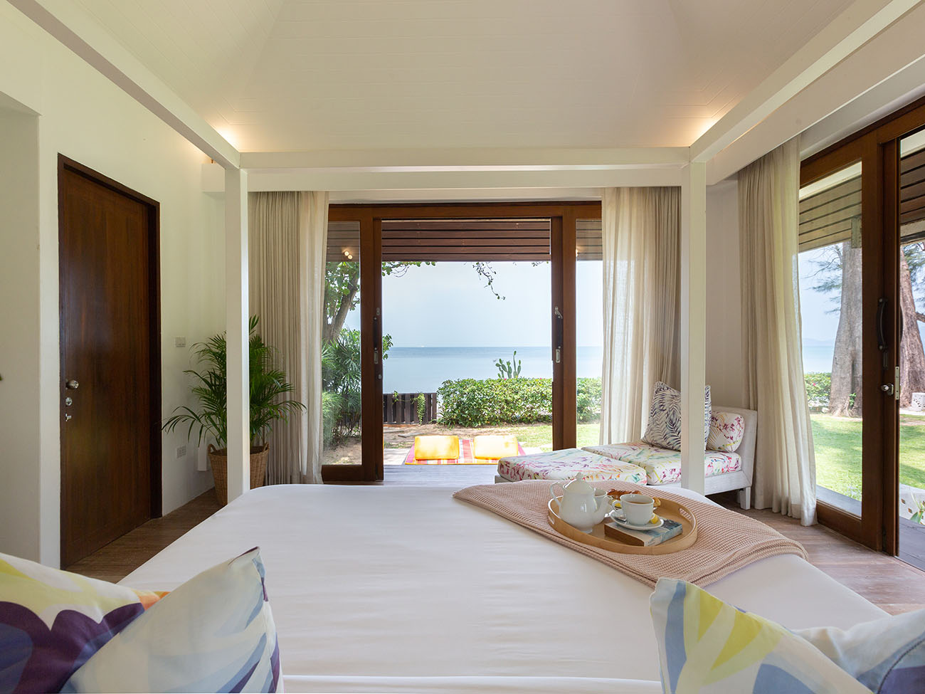 Ban Suriya - Lipa Noi Beachfront Villa in Koh Samui, Thailand.