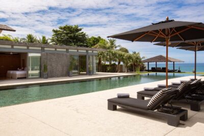 VillaEssenza_03_Poolside