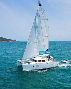 yachts-boats-lagoon400-samui