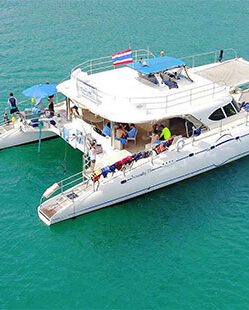 yachts-boats-maxicatamaran-samui