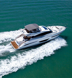 yachts-boats-princess65-phuket